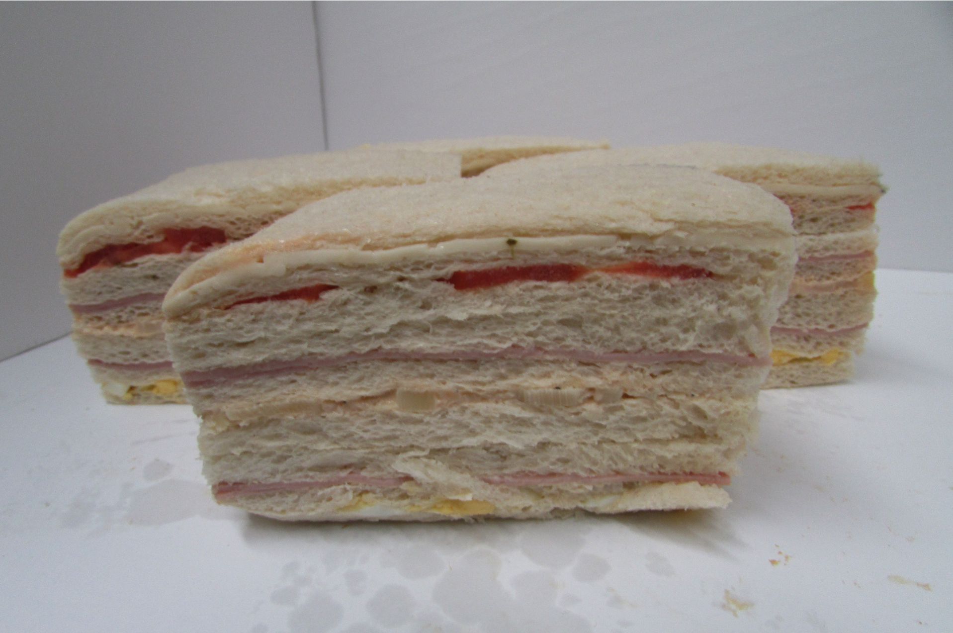 Sandwich de Miga,Empanadas 2 GO,sandwiches de pan de miga,pan de miga